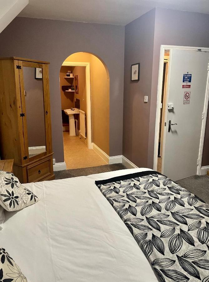 The Fylingdales Inn Robin Hood's Bay Extérieur photo