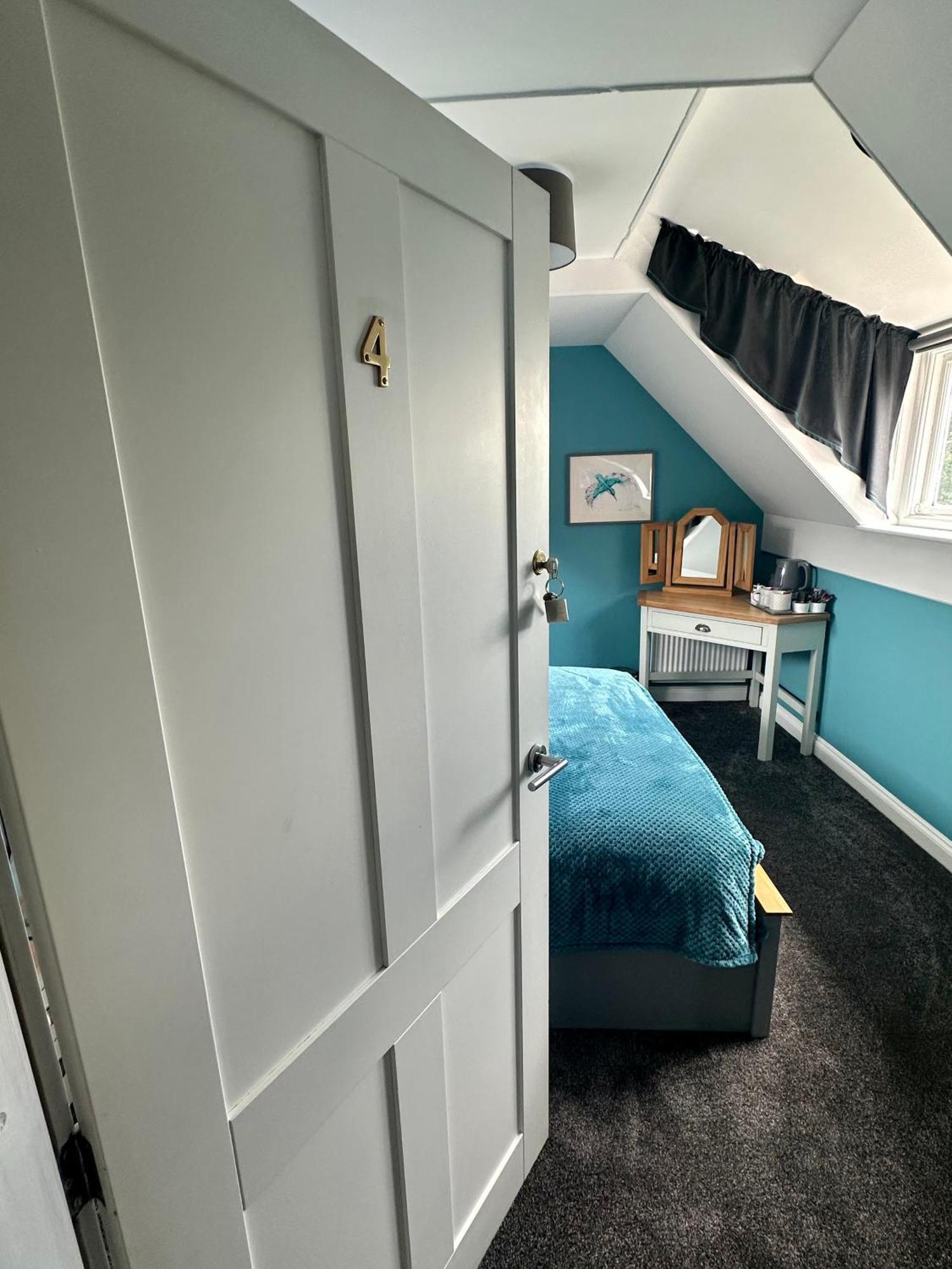 The Fylingdales Inn Robin Hood's Bay Extérieur photo