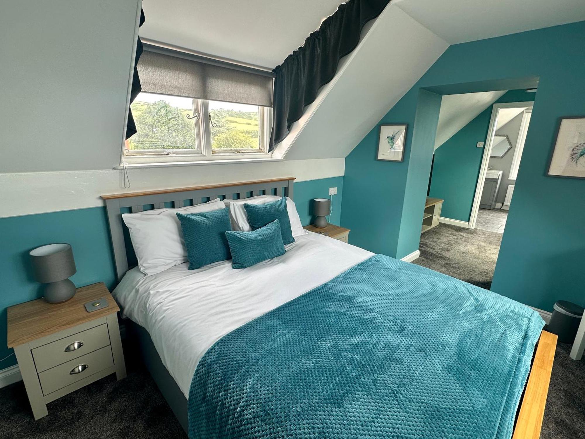 The Fylingdales Inn Robin Hood's Bay Extérieur photo